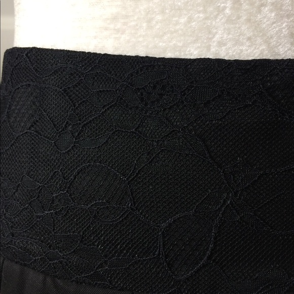 Bebe mini pleated skirt with lining - Picture 3 of 6